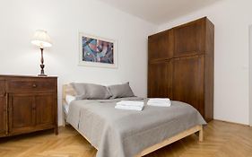 Powiśle 2-Bedroom Apartments